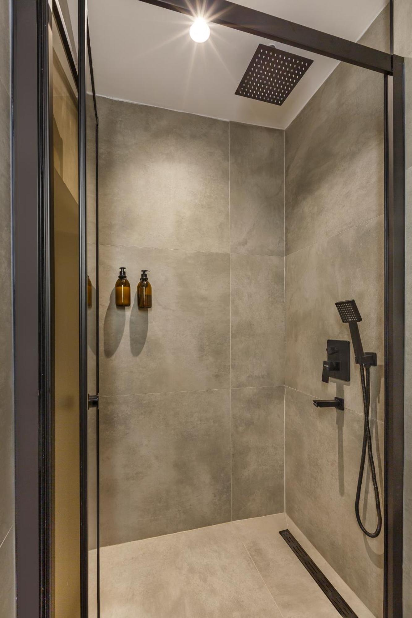 Luff Living - Adult Only Hotel