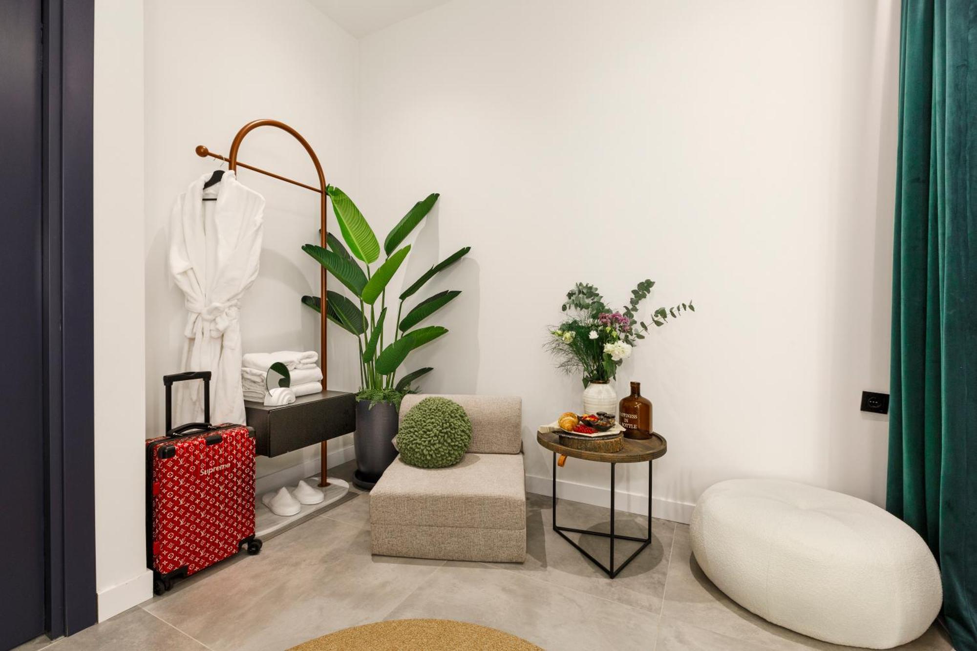 Luff Living - Adult Only *