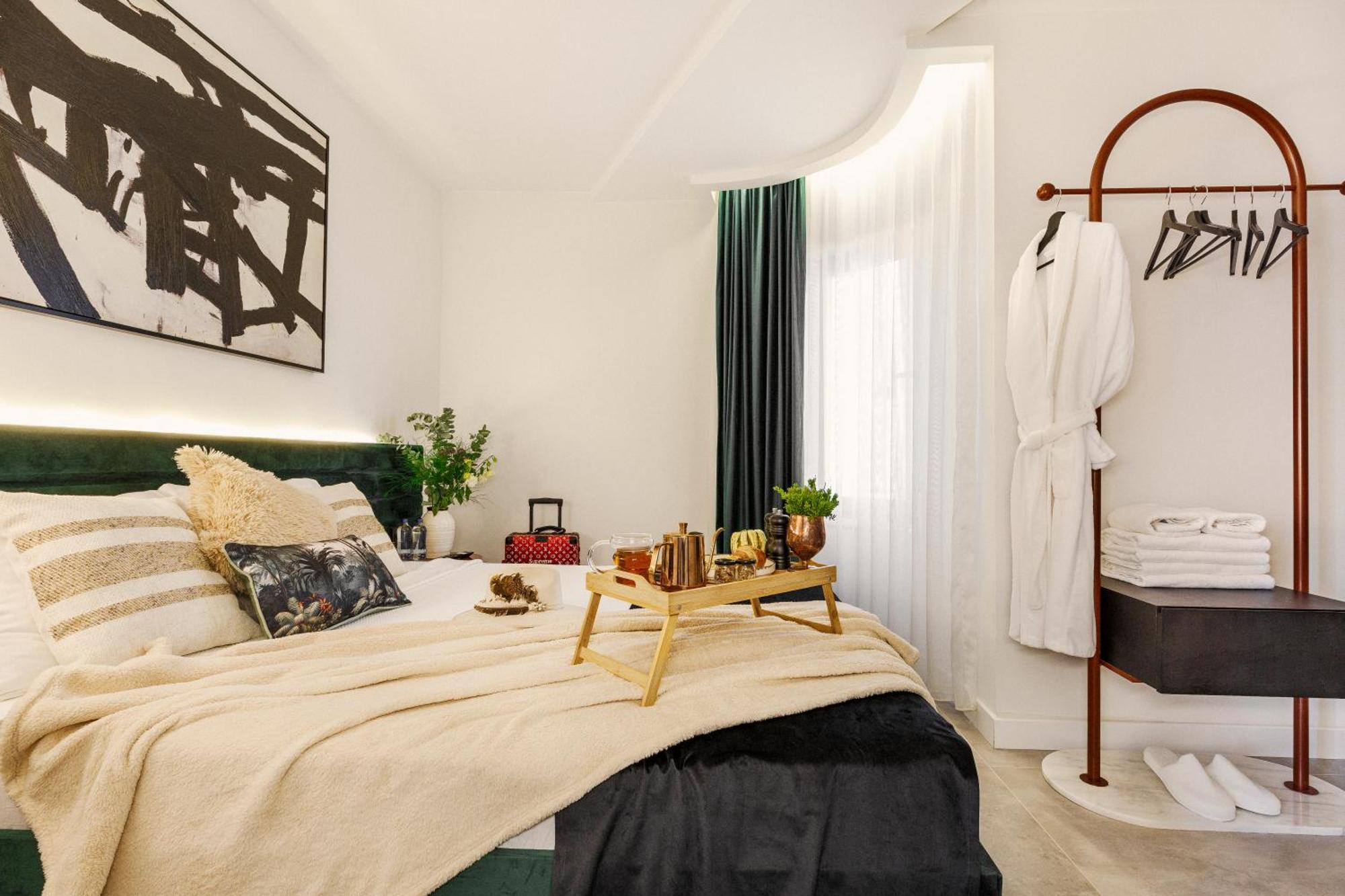 Luff Living - Adult Only